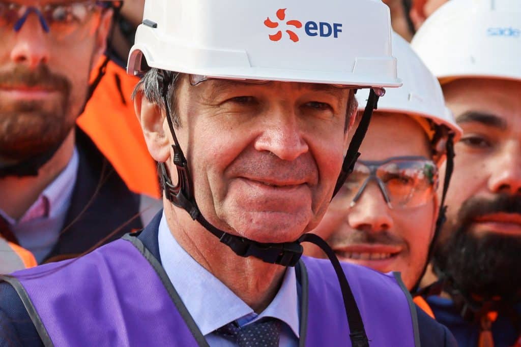 Paris doit encore obtenir l’aval de Bruxelles sur le soutien public au programme EPR2. Les modalités de commercialisation de l’électricité cristallisent les tensions entre la France et la Commission européenne.