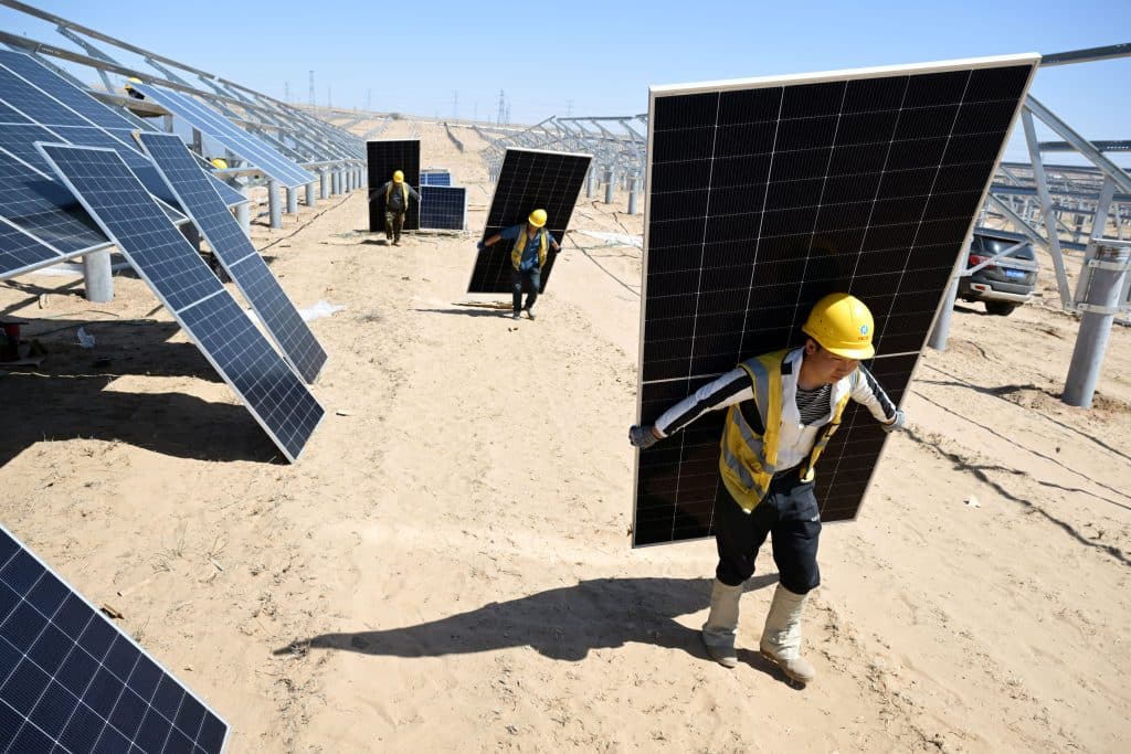 Portée par l’essor spectaculaire du solaire et l’électrification de son économie, la Chine renforce sa sécurité énergétique.